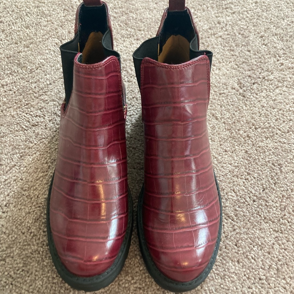 Faux crocodile crimson ankle platform boots